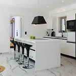 Apart-hotel Golden Bay Luxury And 4*