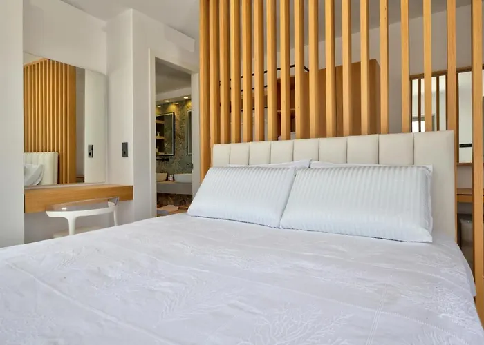 Golden Bay Luxury And アパートホテル