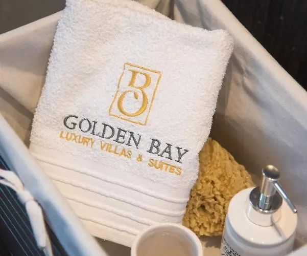 Golden Bay Luxury And アパートホテル 4*