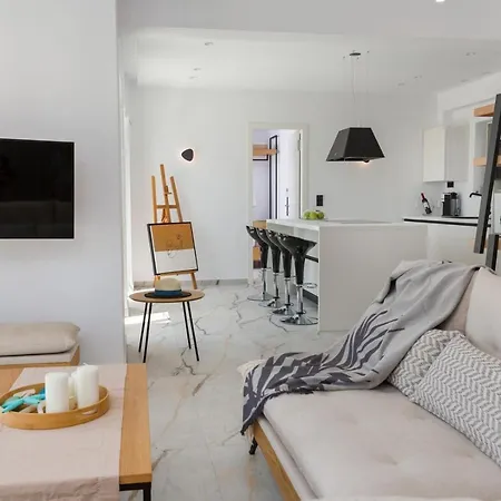 Ξενοδοχείο με διαμερίσματα Golden Bay Luxury And