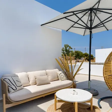 Golden Bay Luxury And 4* Chrisi Akti (Paros)