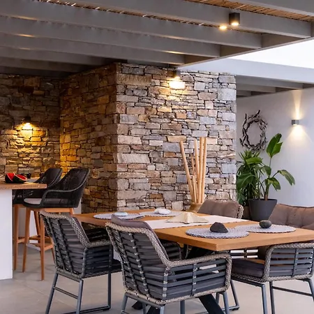 Ξενοδοχείο με διαμερίσματα Golden Bay Luxury And