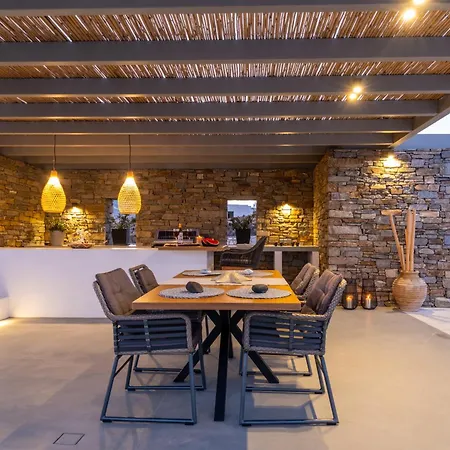 Ξενοδοχείο με διαμερίσματα Golden Bay Luxury And 4*