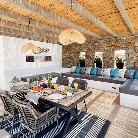 Golden Bay Luxury And 4* Chrisi Akti (Paros)