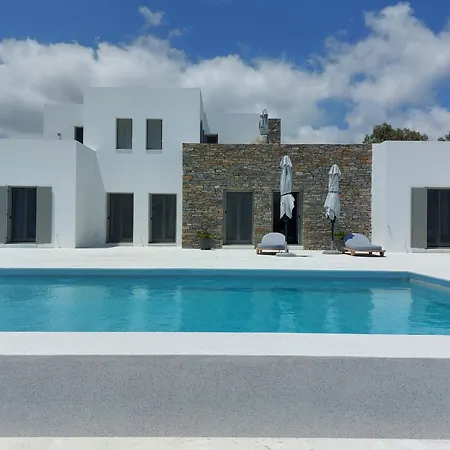 Golden Bay Luxury And Ξενοδοχείο με διαμερίσματα 4*