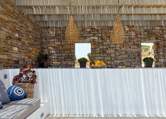 Golden Bay Luxury And 4* Chrisi Akti (Paros)