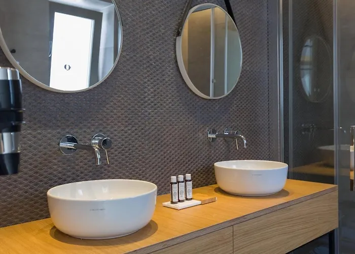 Aparthotel Golden Bay Luxury And 4*