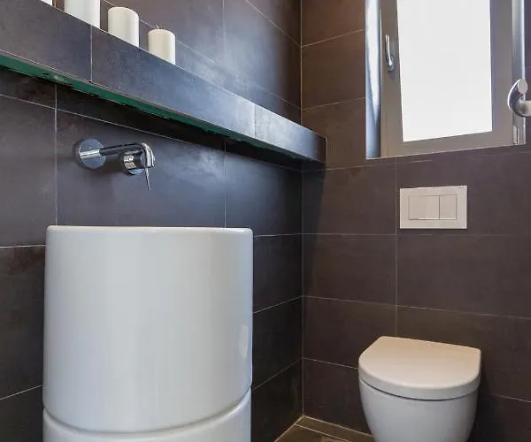 Golden Bay Luxury And Aparthotel Chrisi Akti (Paros)