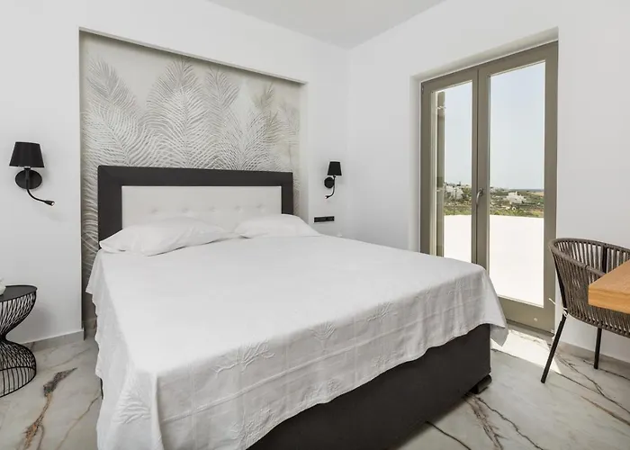 Golden Bay Luxury And Lejlighedshotel Chrisi Akti (Paros)