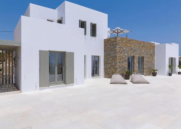 Golden Bay Luxury And Aparthotel Chrisi Akti (Paros)
