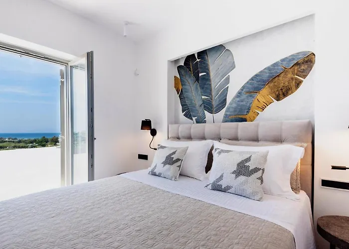 Golden Bay Luxury And 4* Chrisi Akti (Paros)