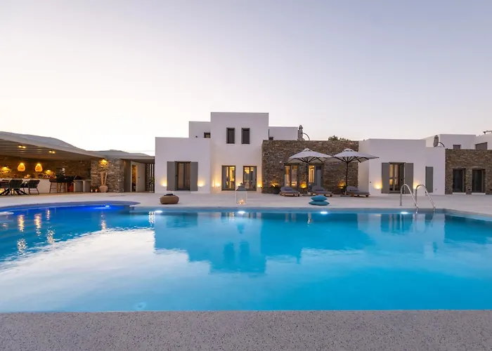 Golden Bay Luxury And Aparthotel Chrisi Akti (Paros)