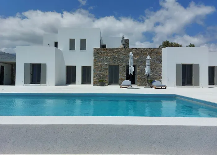 Golden Bay Luxury And Lejlighedshotel 4*